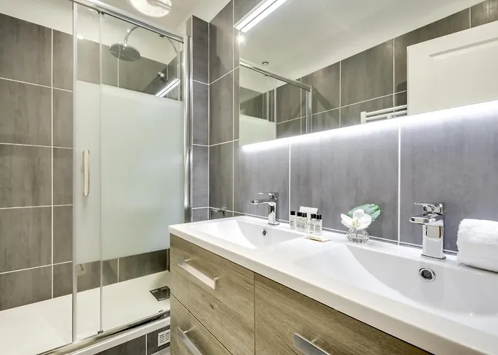 Sweett - Rue De Rivoli Paris